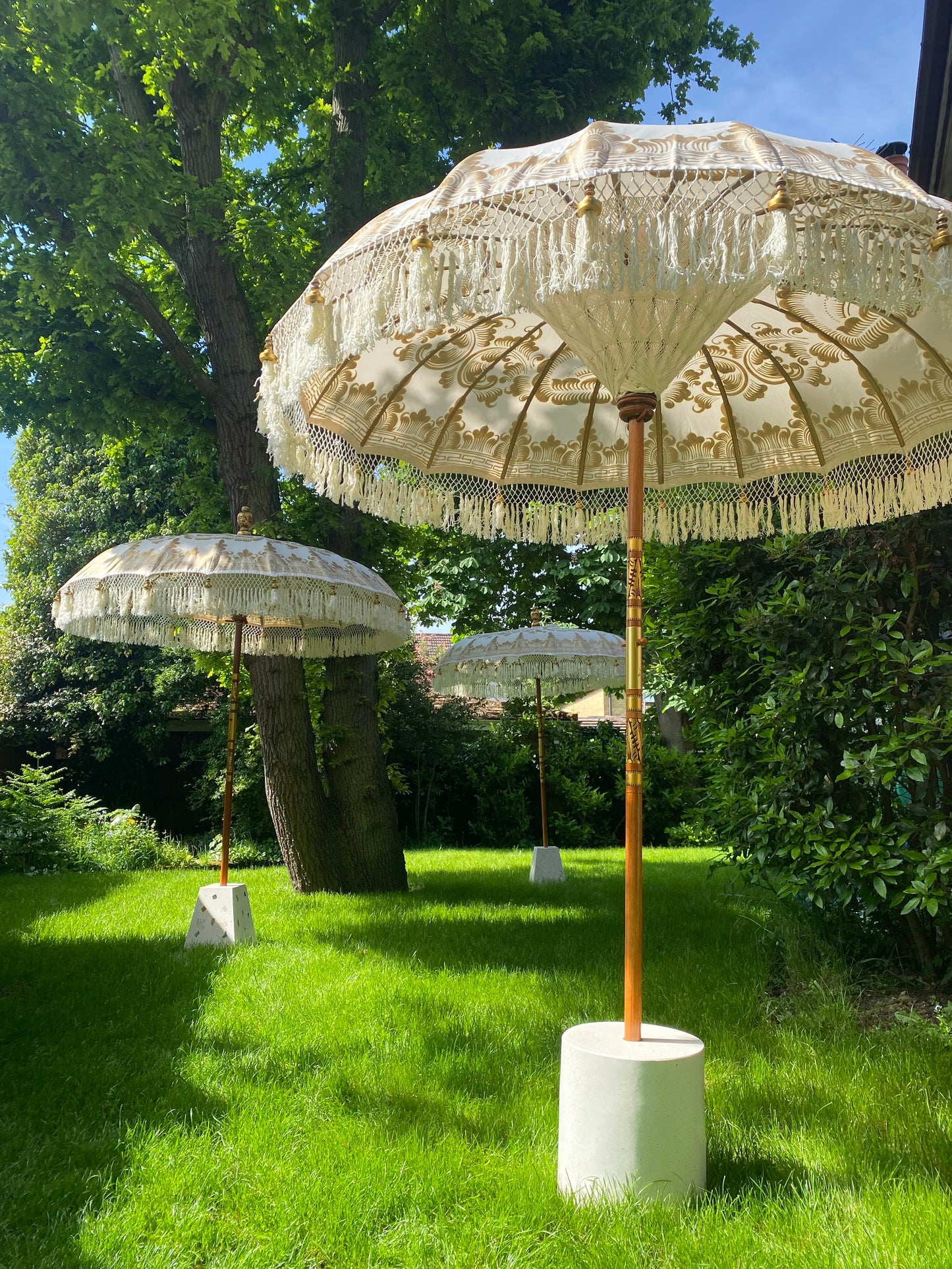 Ivory and gold fringed parasol